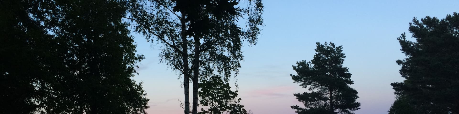 This is just north of Mauritzberg Castle, looking NE across the Braviken. Wonderful enclave of summer cottages on the sheltered inlet.