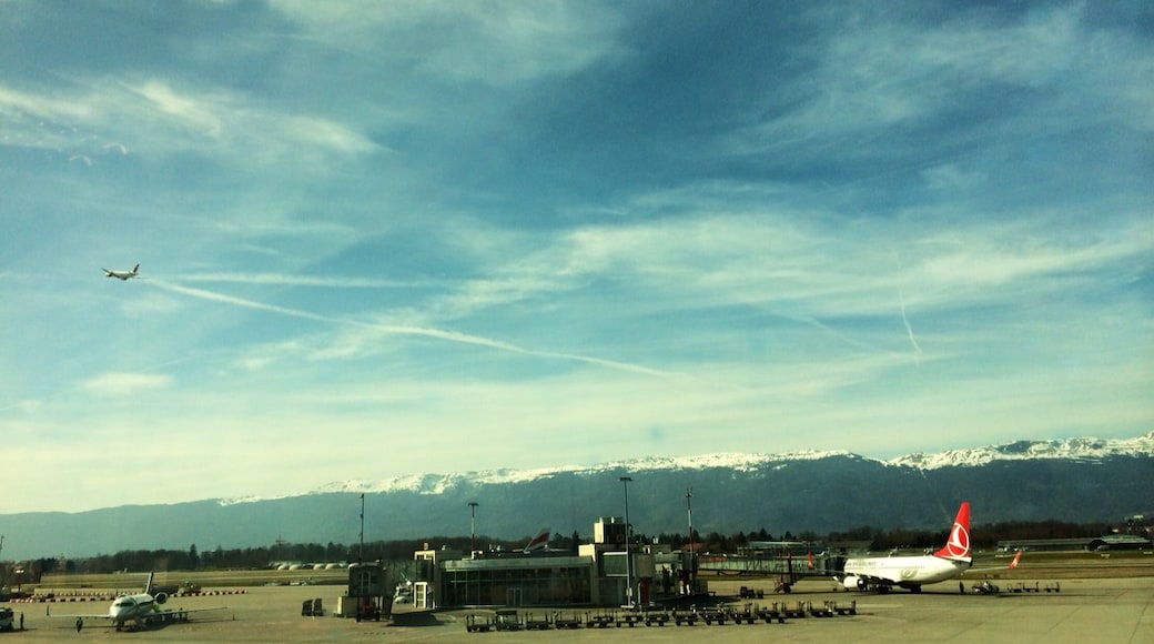 ジュネーヴ コアントラン国際空港, スイス (GVA)