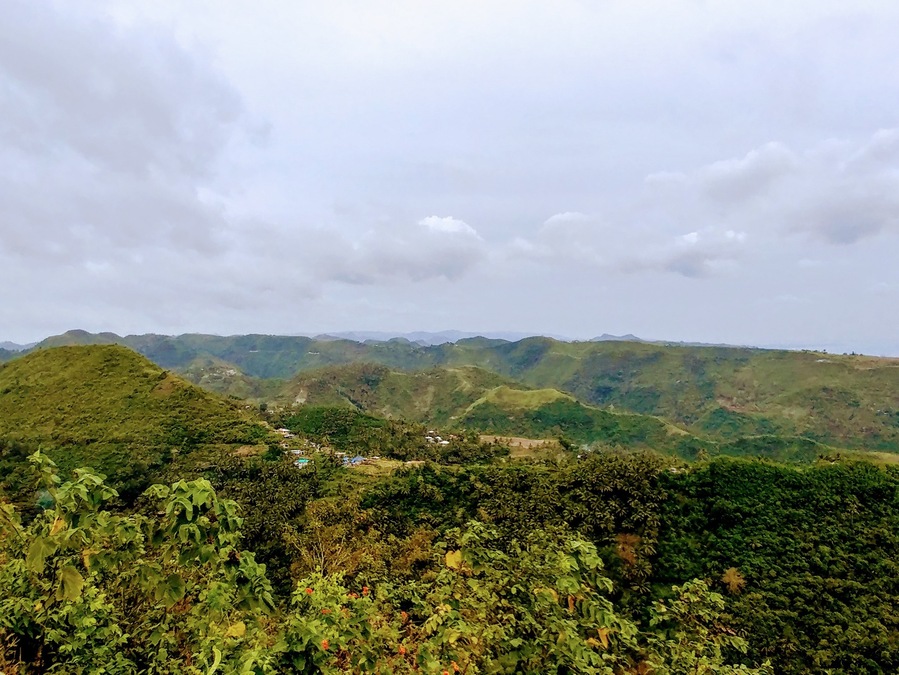 Drive for a few minutes on a small road and you are rewarded with a beautiful view. #Green