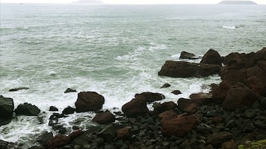 This is the ocean opposite to the rather obscure place called as the heart shape lake located in South Goa. 