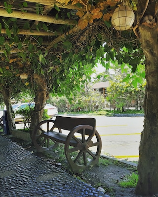 It's been a while since the last time I posted..rather,few years? LOL 🤣 anyways, enjoy this pic . #Tagaytay #Bench #Cavite