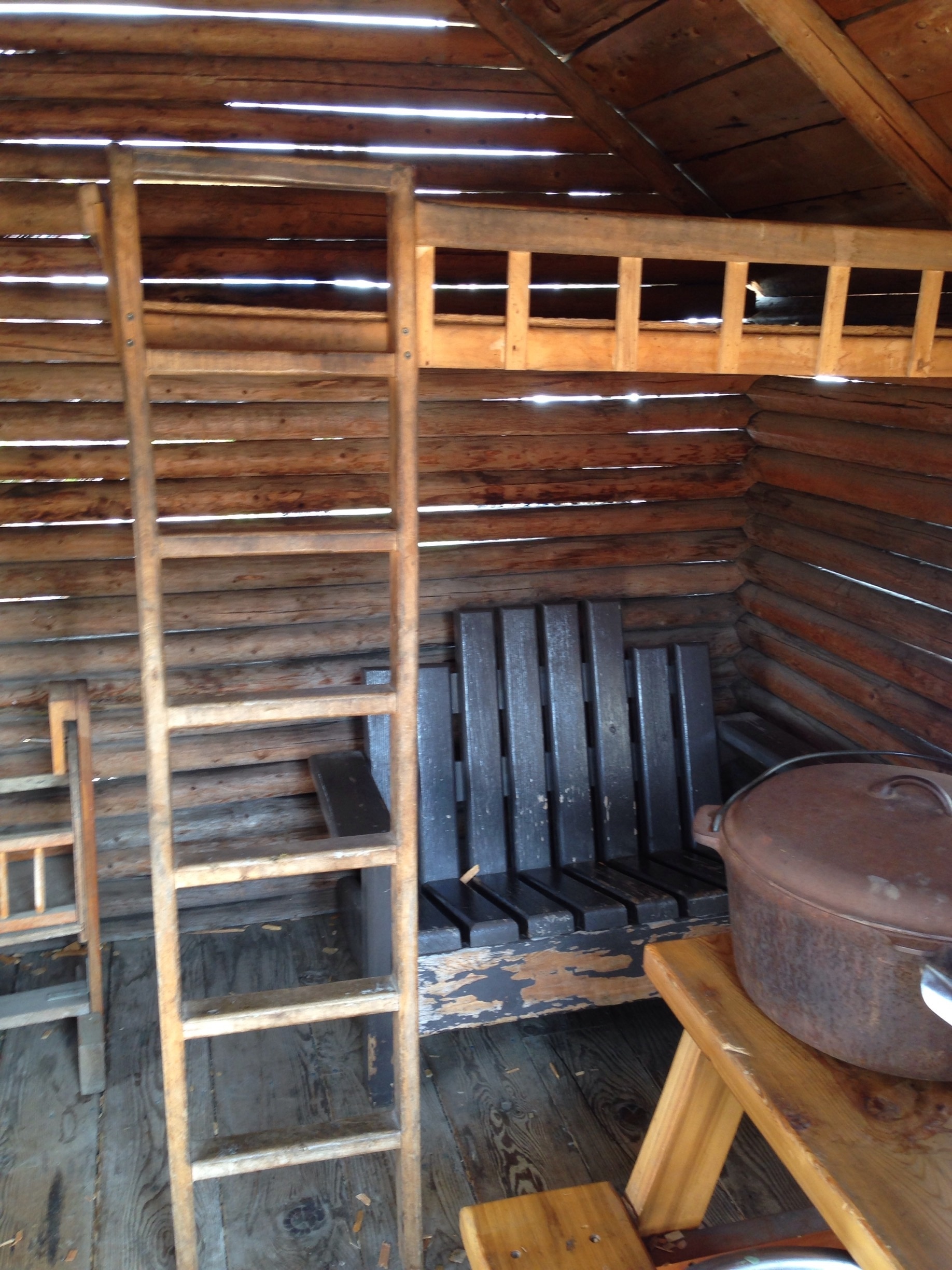 Log Barn, Armstrong, Okanagan Valley, BC - Photo de Log Barn 1912,  Armstrong - Tripadvisor