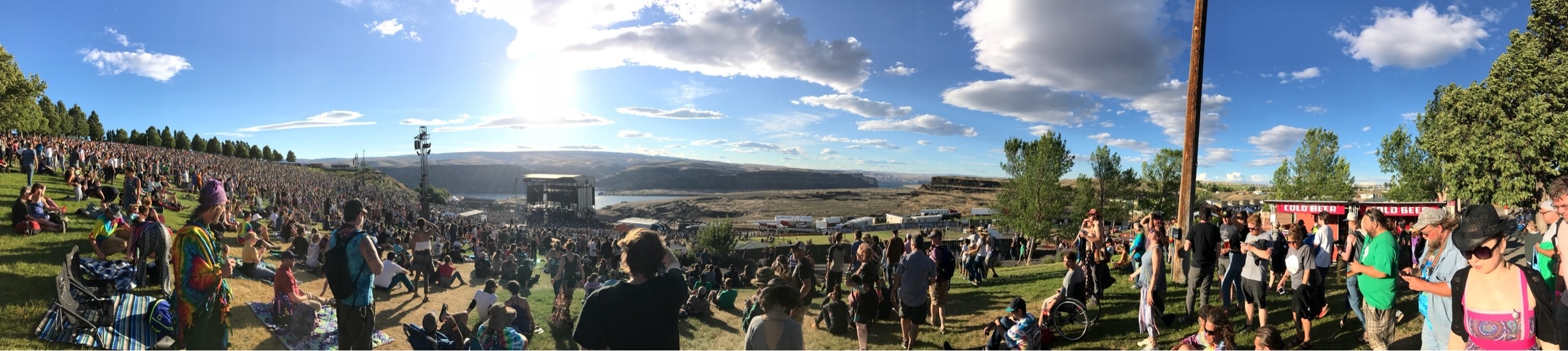 are dogs allowed at the gorge amphitheater