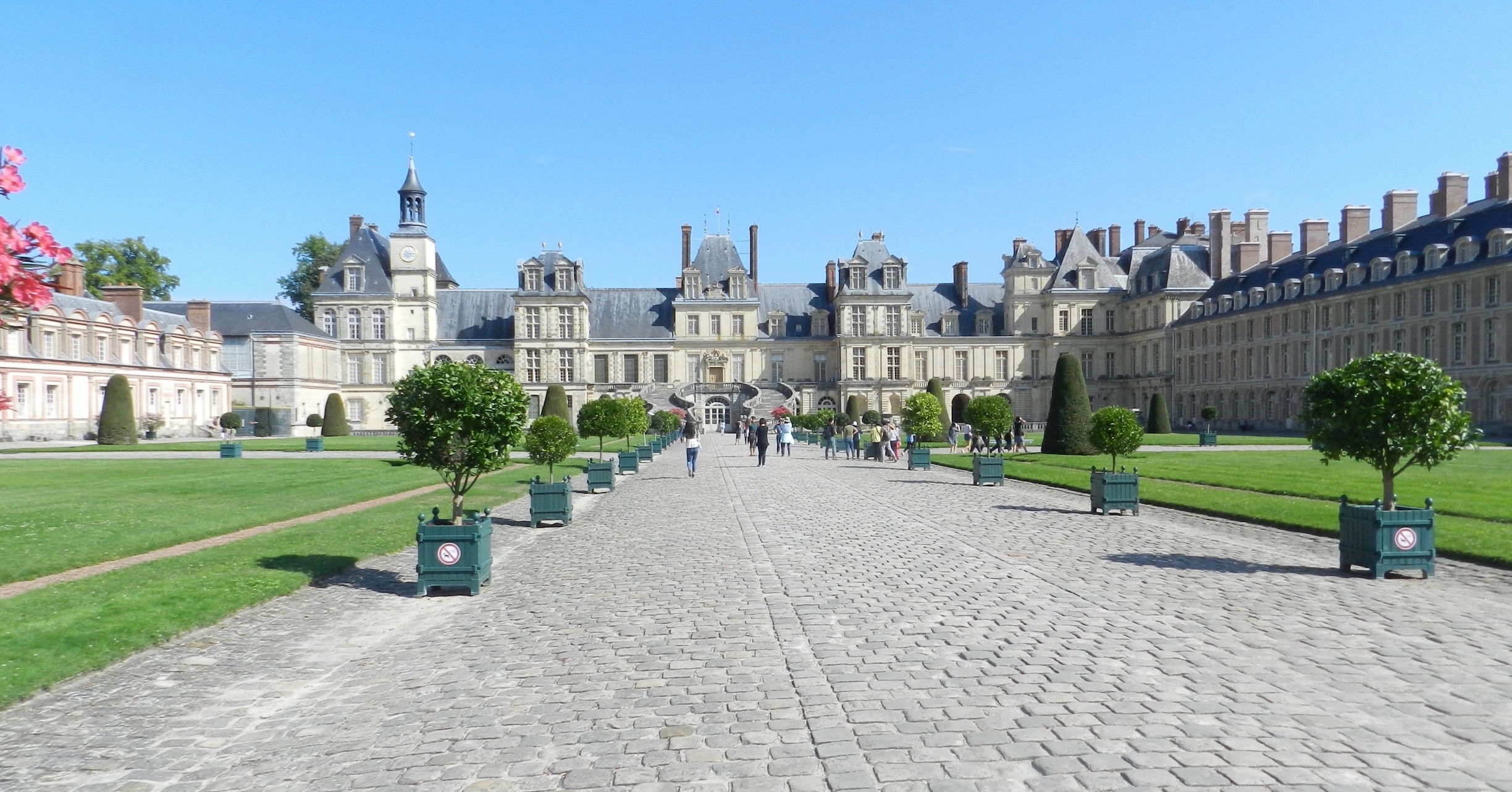Chateau de Fontainebleau - Paris Must See