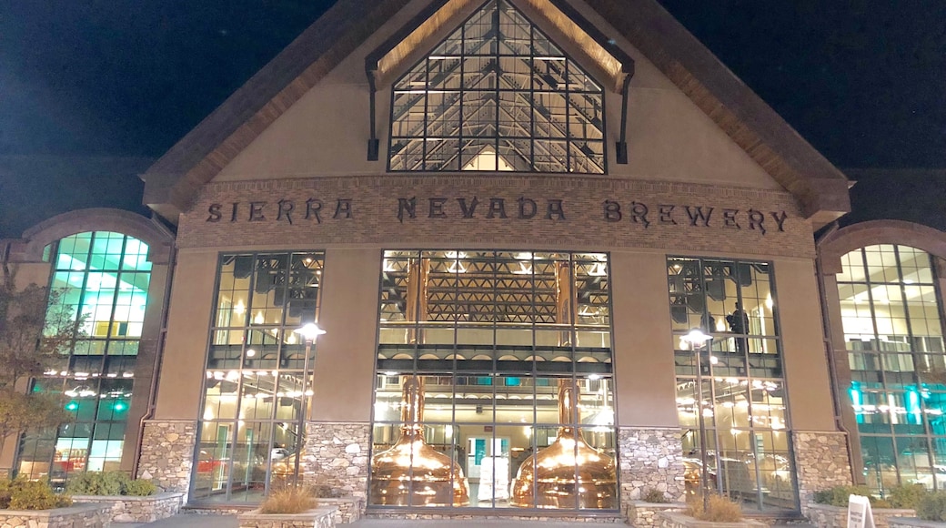 Cervecería Sierra Nevada Brewing Company, Fletcher, Carolina del Norte, Estados Unidos