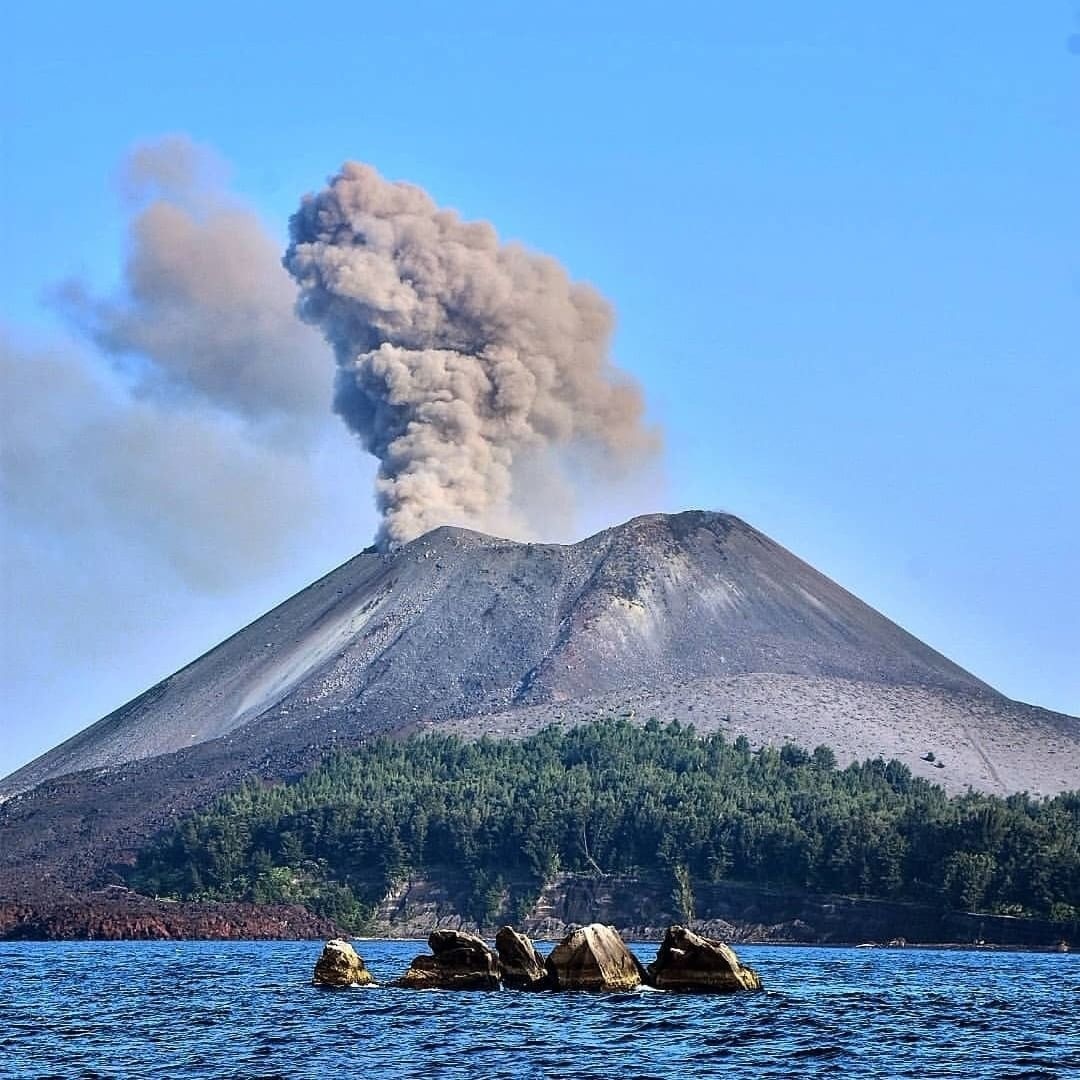 Bezoek Krakatau Het Beste Van Reizen Naar Krakatau Lampung In Expedia Toerisme