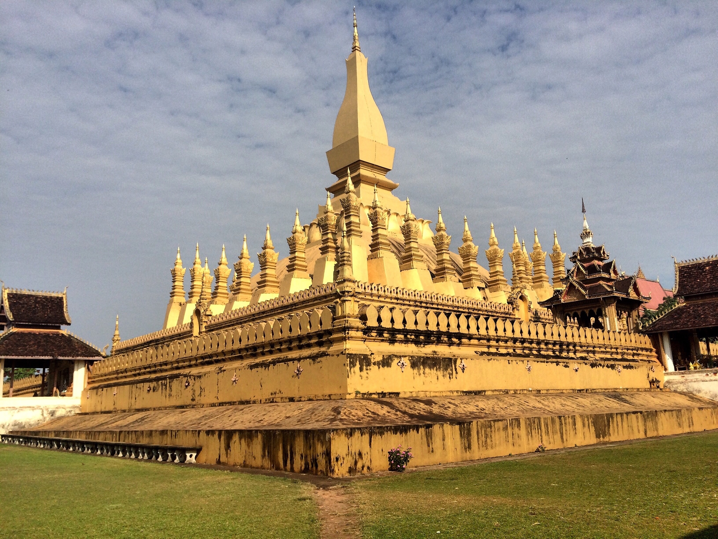 Đền Pha That Luang tại Vientiane | Expedia