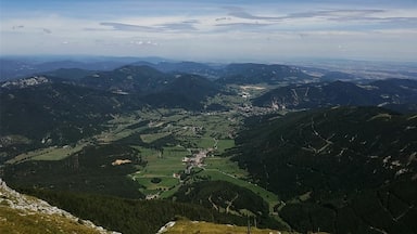 Just 1 1/2 hours away from Vienna, you can do a day trip to the Alps. Take the train to Puchberg and then the Schneebergbahn. You can just relax in the mountains or go hiking. It is really worth the trip.
#LifeAtExpediaGroup