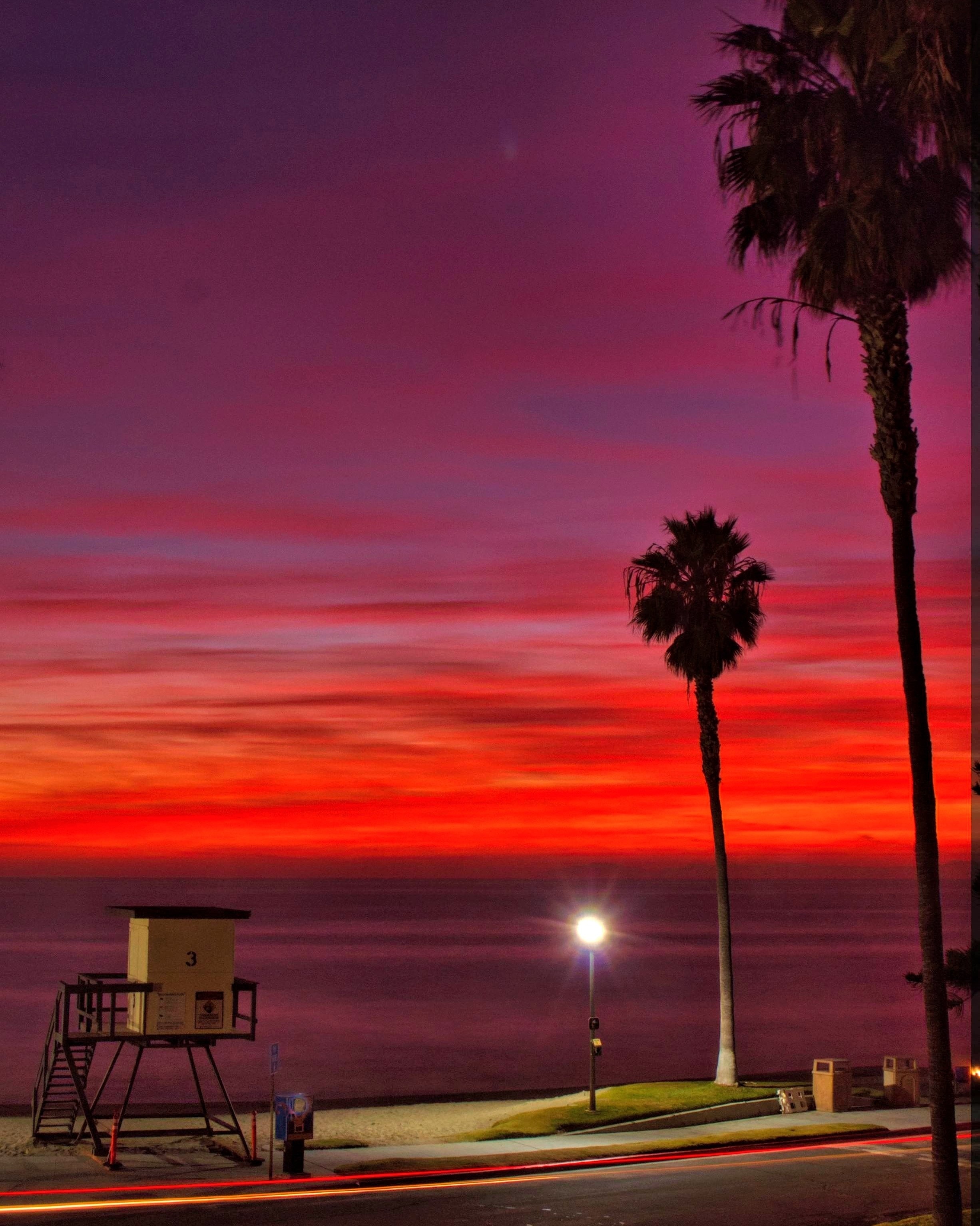 Life guard tower taken from pch 1 across from parking lot.


#lagunabeach
#sunset
#sonyalpha