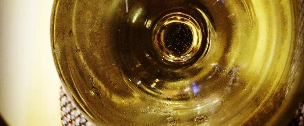 Wine lovers feels the way apart from the dogmas. The smell the  spirit and tastes get you up in all the moods. A good white wine from Australia Merlot Cabernet certainly chills your soul! 
#winelovers #whitewine #Australianwine #vineyards
