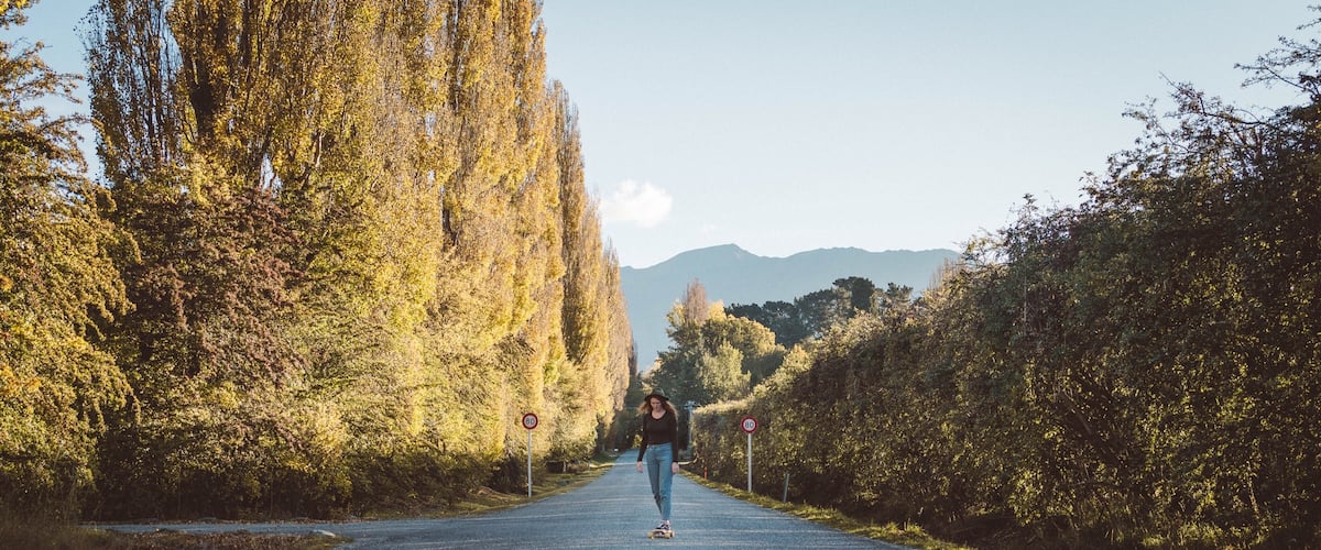 Finding autumn roads to longboard near Arrowtown 🍂