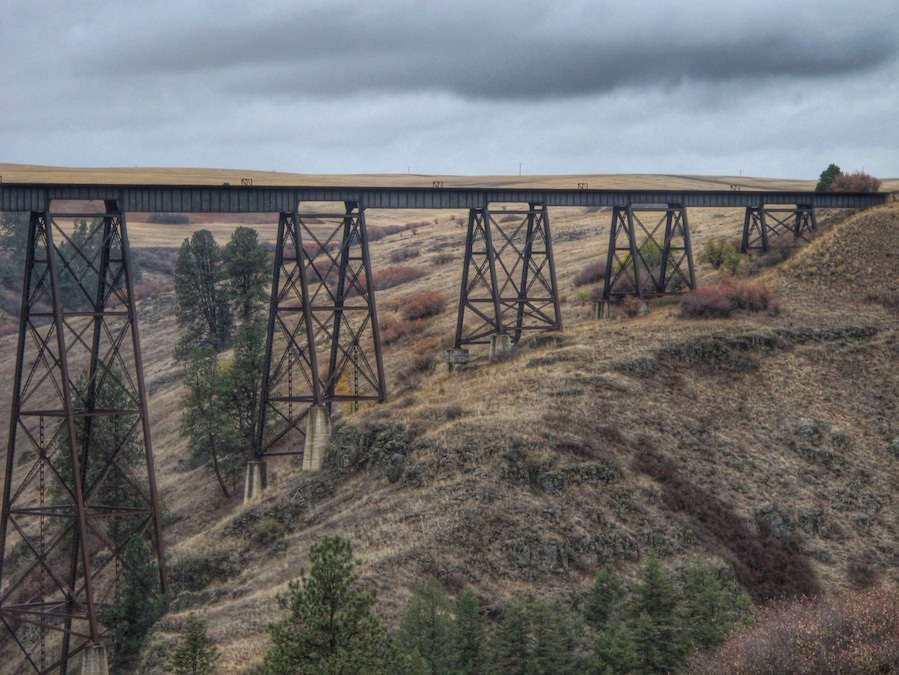 Lawyers Canyon Trestles, an impressive 85m high rail bridge