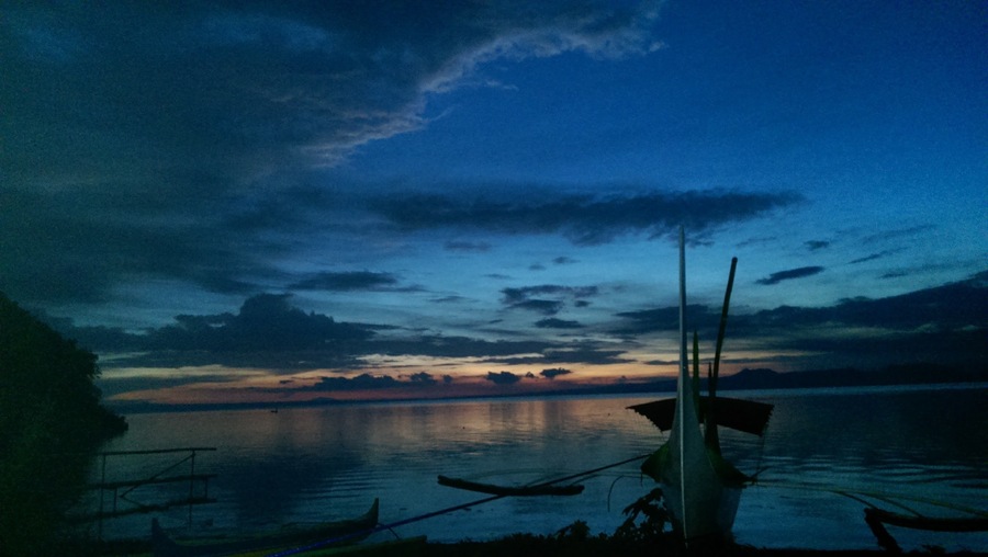 Beautiful sunset in the back garden of the place I stayed at in Balete just out of Lipa in the Philippines
December 2016
#beautiful #sunset #lipa #Philippines