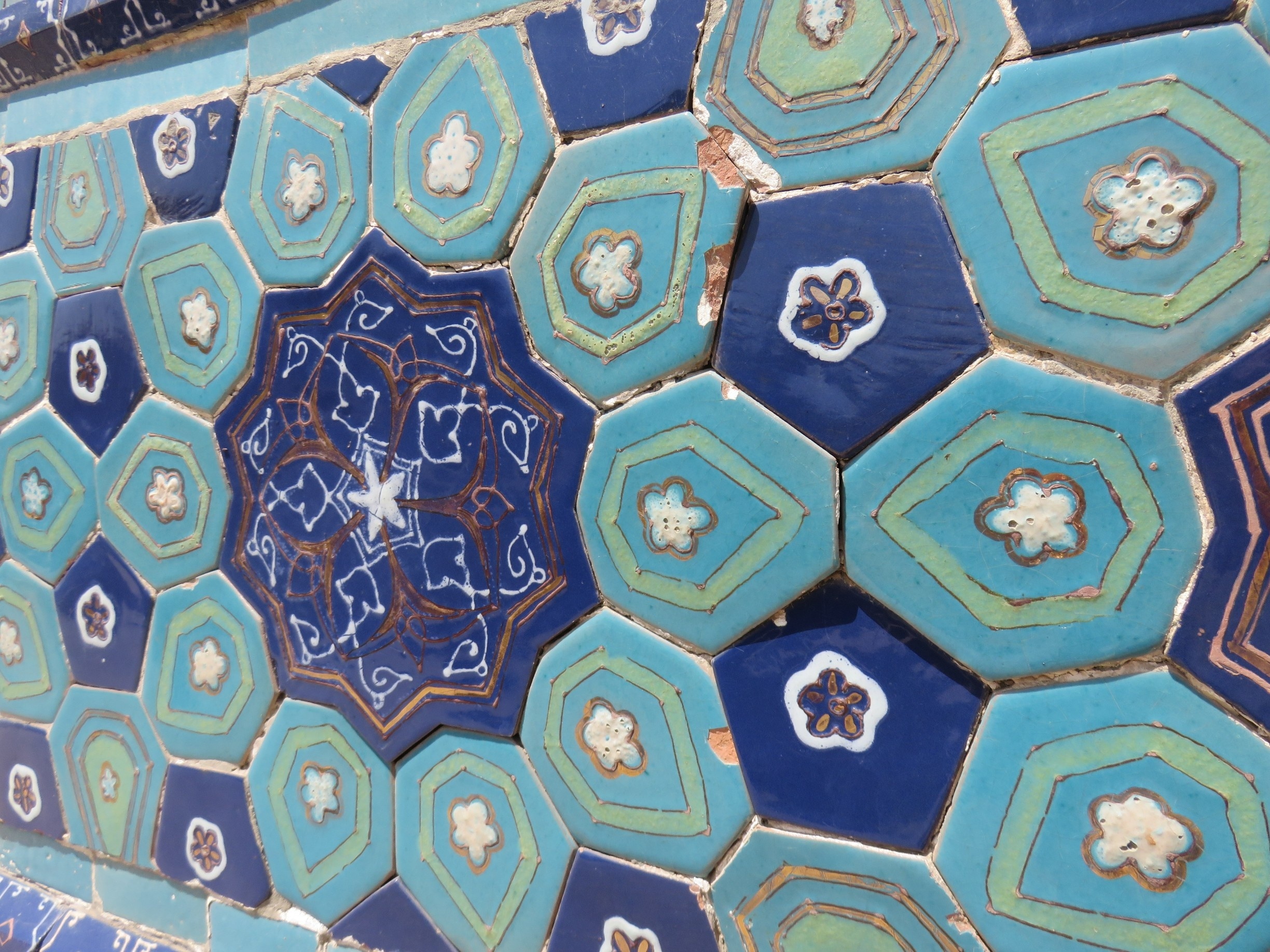 Each tile is an individual fit into the space that it occupies. This must be a huge challenge when modern day artisans replace them, using the techniques that are centuries old. That in itself makes this place incredible. #Details