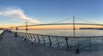 First time I went to San Francisco I told my coworkers I was sad they painted the Golden Gate white, I wanted to see it when it was red, they let me believe it for some time then told me that was the Oakland Bridge U_U #LifeAtExpedia