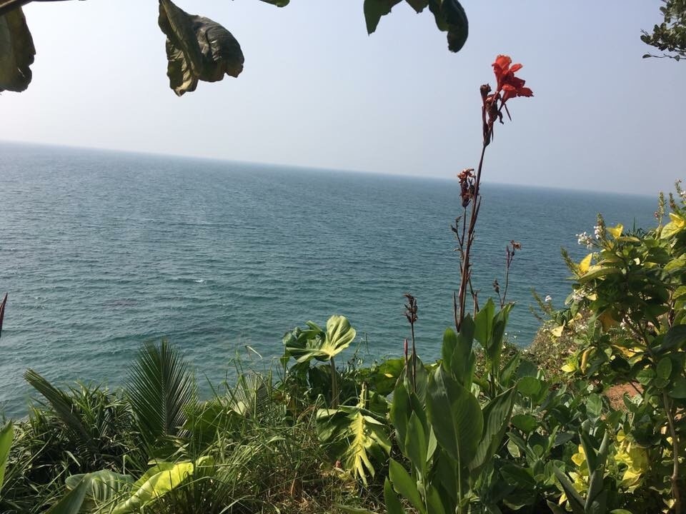 A view of the vast ocean from the famous Varkala Clifftop