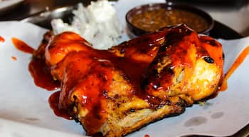 I sampled this chicken b-b-q and it was heaven!
#FoodieFinds