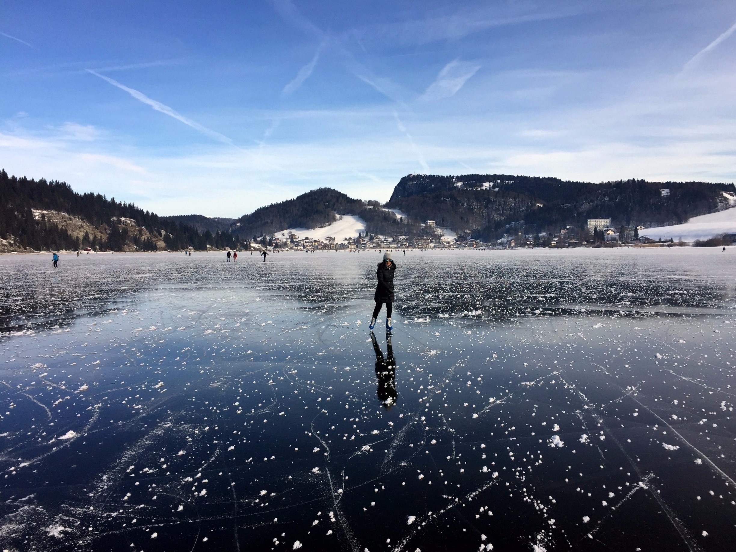 #IceSkating on an 8km #frozen #lake anyone?
You'll need a bit of luck, as this year was the first time in 4 that the lac de #Joux completely froze. The Joux area is a beautiful place to visit in winter, with multiple #nordic #ski opportunities. In summer, Hike round the lake, or up in the nearby mountains. #lifeatExpedia 