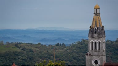 Vista panoramica de la sierra desde la Ciudad de Cuetzalan, Puebla