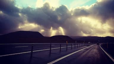 Driving to geysers