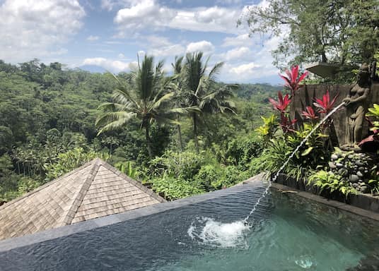 Kedewatan, Indonesien