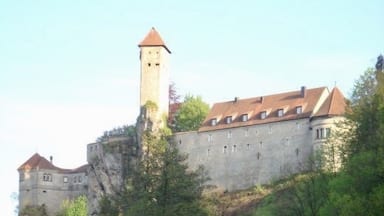 Veldenstein castle from the mid 13th century was once home to Herman Goering and has a bunker underneath. Great place to visit, eat and of course try the Veldensteiner beer! #matgothunts