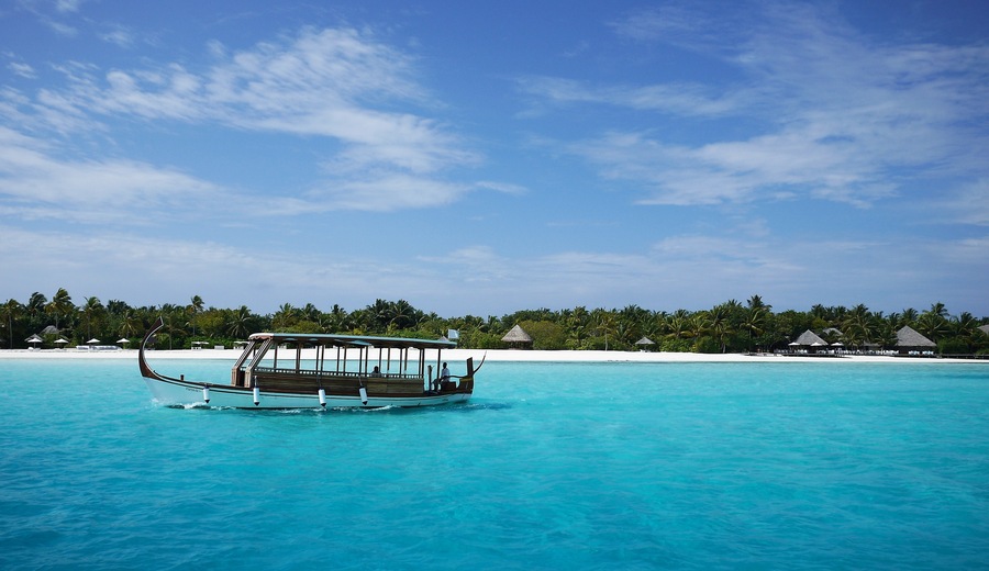 Take the dhoni to the Vilu restaurant for unlimited oysters and mango sticky rice for breakfast
#LifeAtExpedia
