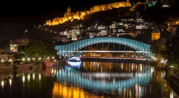 The Peace Bridge in Tbilisi gets all lit up with the rest of the old town every night. 
#StunningStructures #Georgia #tbilisi #Architecture