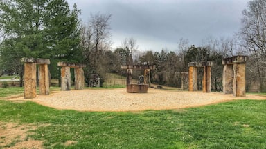 Kentucky Stonehenge (free!)