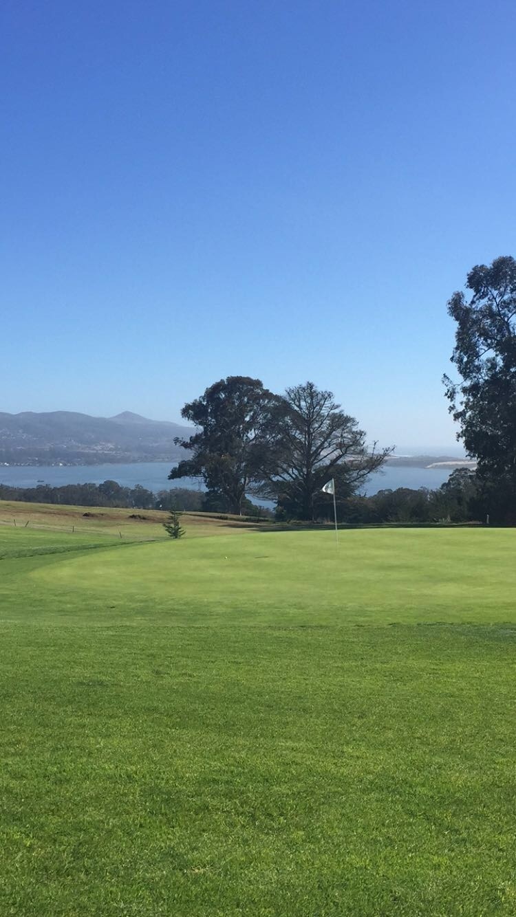 I loved this course so much and I'm sure I will visit to play again.
Staff is very professional and friendly, and course is in amazing condition. Above all was the views. Every hole gave a perfect panoramic view of the pacific. 