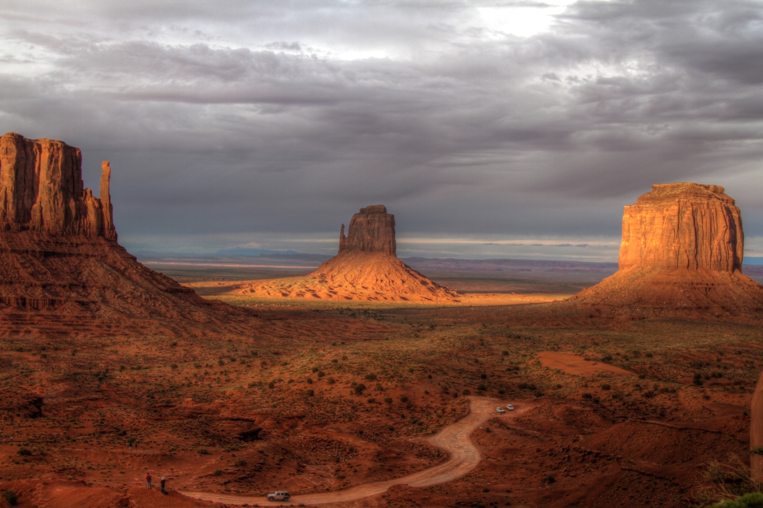 Monument Valley Navajo Tribal Park In Oljato-Monument Valley | Expedia.ca