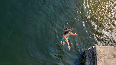 Kids jumping to the river at Ponte de Lima

#AboveItAll