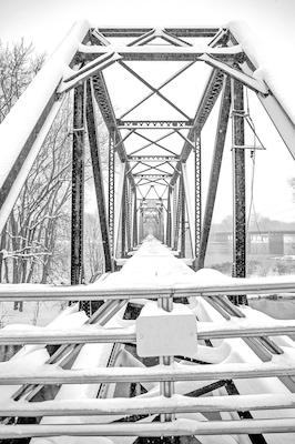 Fresh snow on an abandoned train bridge in Lewisburg, PA
www.tonybendelephotography.com
#Outdoors #Landscape #Bridge #TrainBridge #Architecture #Winter #Weather #Snow #Travel #Adventure