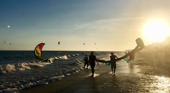 Chilling place of Mui Né. 
Kitesurfing, Café Dà and sunset.