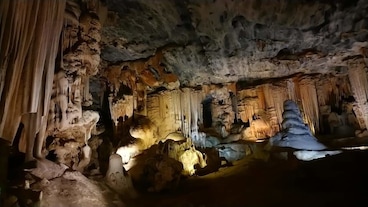 Σπήλαια