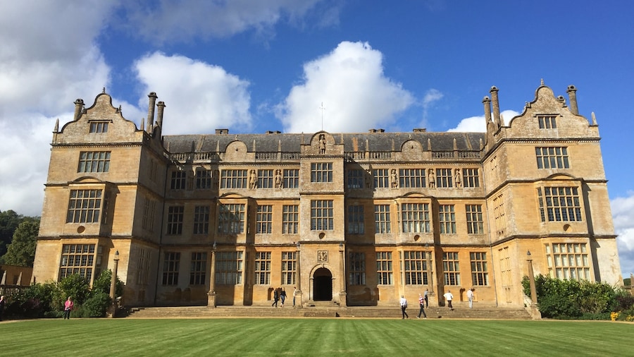#StunningStructures Fantastic building and full of hidden treasures, plus with a wonderful gallery. Gardens worthy of a royal walk