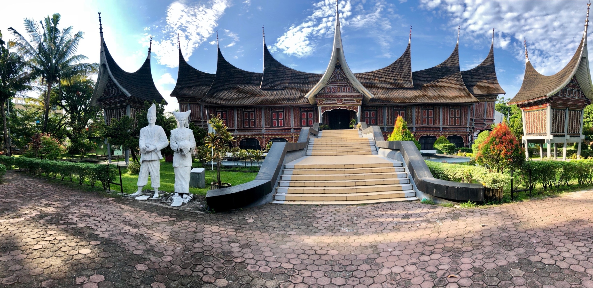 Rumah gadang
#traditionalhouse
#architecture
#padang
#westsumatera
#indonesia
