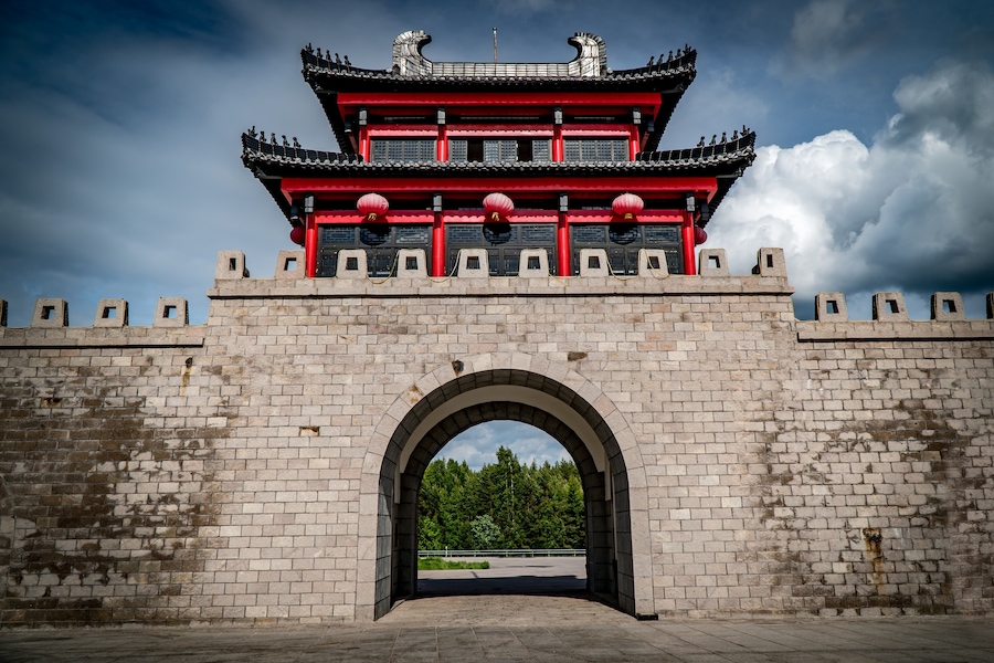 No, it's not China. This curiosity can be found about 150 km north of Stockholm. Dragon Gate is really huge!
#Details #sweden #china #bvsquad