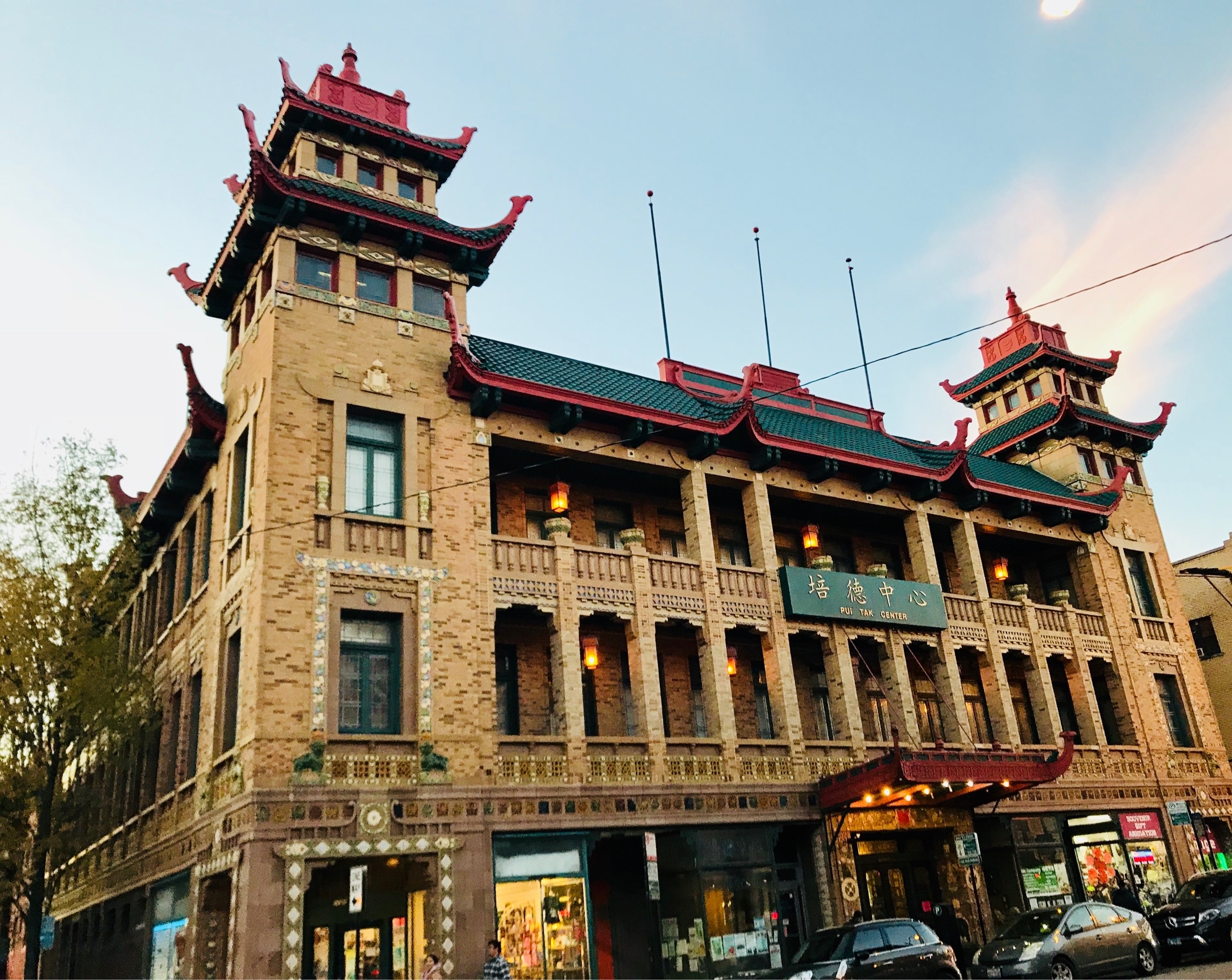 places to visit in chinatown chicago