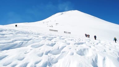 Trekking to the top of #Volcano
#Villarica in #Chile the people look so small #snow Villarica #NationalPark