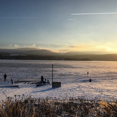 A nice spot in a nice and small City in Germany. The Lake is amazing and the view is in every time of the your pretty beautiful.