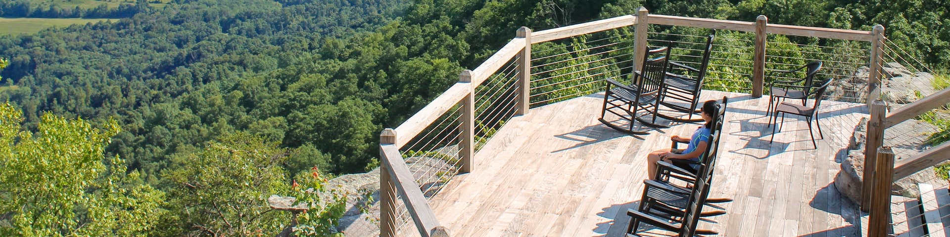 Plan your next trip to LaFollette, TN and be sure to visit McCloud Mountain Restaurant & Lodge.
At an elevation of 2,700 feet in the Cumberland Mountains, this seasonal lodge is set on a 1,300-acre site.
#lodge #cabins #mountain