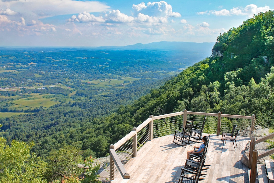Plan your next trip to LaFollette, TN and be sure to visit McCloud Mountain Restaurant & Lodge.
At an elevation of 2,700 feet in the Cumberland Mountains, this seasonal lodge is set on a 1,300-acre site.
#lodge #cabins #mountain