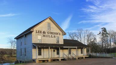 Lee and Gordon's Mills is one of the oldest gristmills in the state, located approximately 1 mile from the Chickamauga Chattanooga National Military Park in the historic town of Chickamauga. The property has been placed on the National Register of Historical Places. It was used by both the Union and Confederate armies as a place to cross the Chickamauga River during the great Battle of Chickamauga.