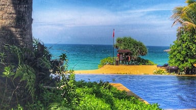The serene east coast of Malaysia. Watching the shores at Tanjong Jara Resort #lifeatexpedia
