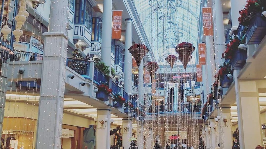 Nice place to shop. It was bigger than I thought it would be. There's about 4 floors of stores and a fitness center