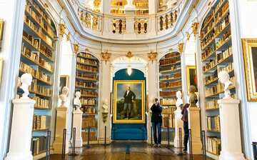 アンナ アマーリア大公妃図書館 ヴァイマール エクスペディア アンナ アマーリア大公妃図書館 ヴァイマール エクスペディア