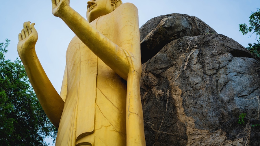 Wat Khao Takiab