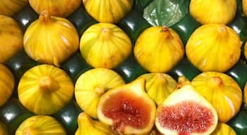 #farmersmarketfinds #eatfresh #fun #figs #naturescandy #yum #Mmm 