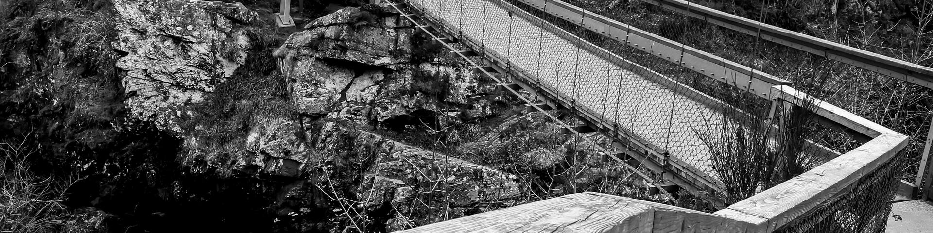 The bouncy bridge which makes it near impossible to take long exposure photographs of the falls! 😄